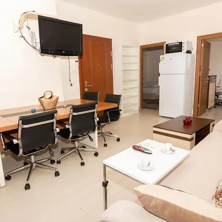 Appartement Family Near Cevahir Mall *